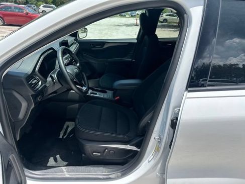 Used 2024 Ford Escape Active AWD/4WD image 5