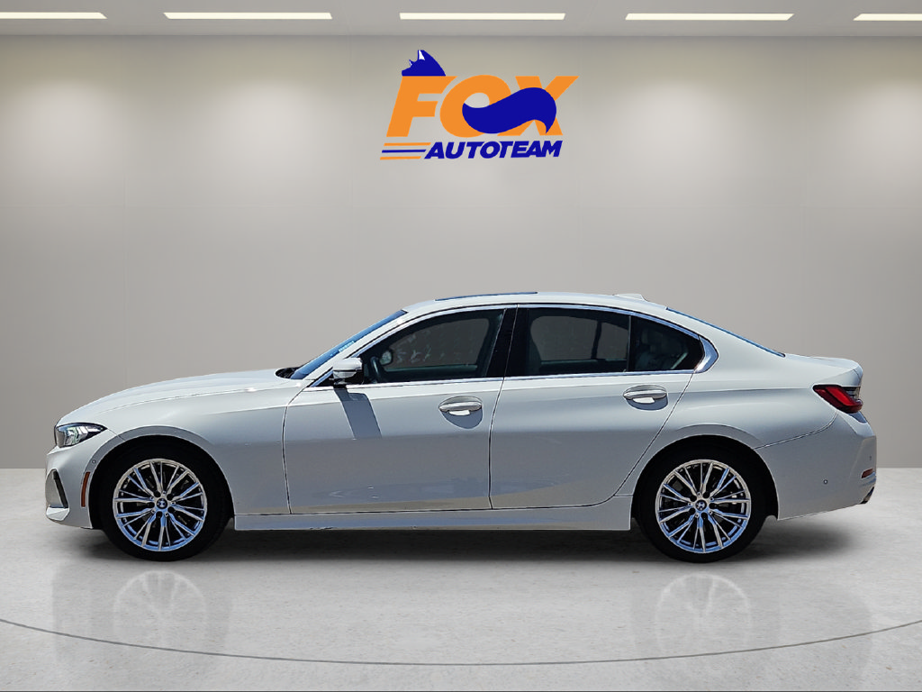 Used 2023 BMW 330i Sedan w/ Premium Package RWD image 2