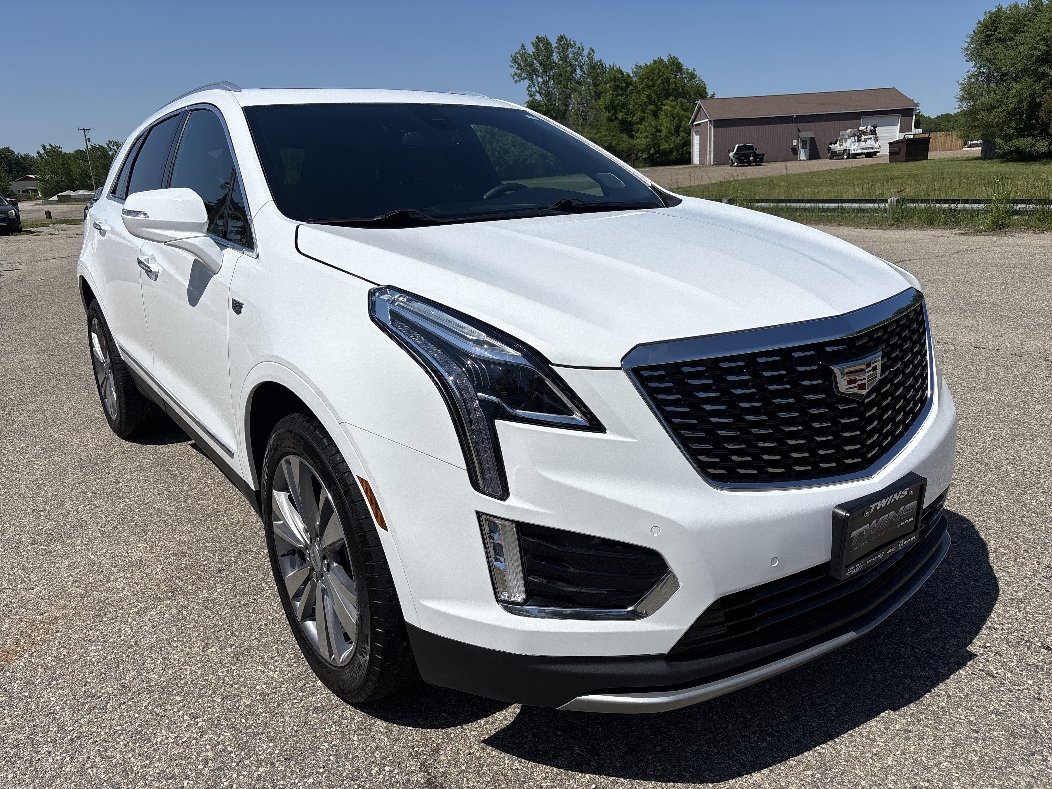 Used 2024 Cadillac XT5 Premium Luxury FWD image 1