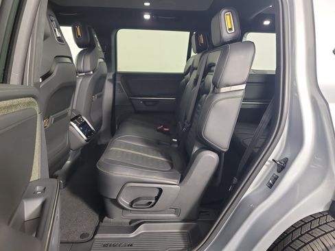 Used 2025 Rivian R1S Adventure Dual AWD/4WD image 21