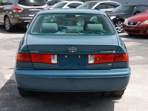 Used 2000 Toyota Camry LE FWD image 9