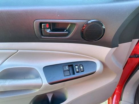 Used 2015 Toyota Tacoma 2WD Access Cab image 13