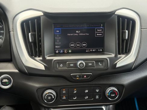 Used 2024 GMC Terrain SLE FWD image 22