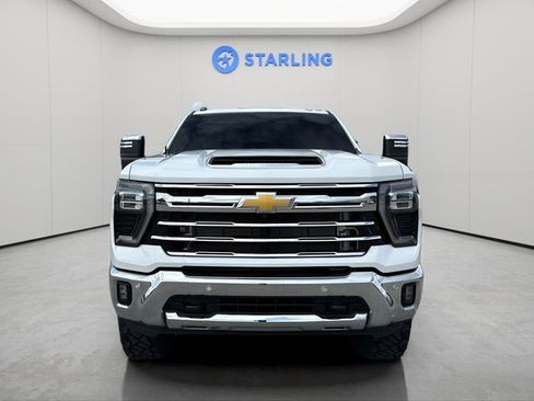 Used 2025 Chevrolet Silverado 3500 LTZ w/ LTZ Plus Package image 15