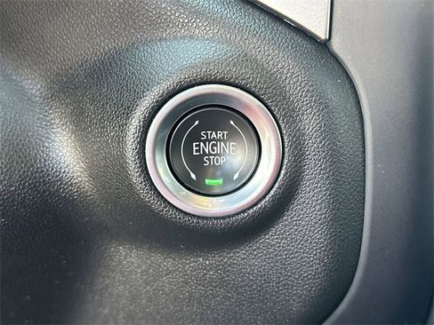 Certified 2021 Chevrolet Silverado 1500 RST image 16