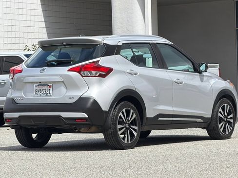 Used 2019 Nissan Kicks SR FWD image 4