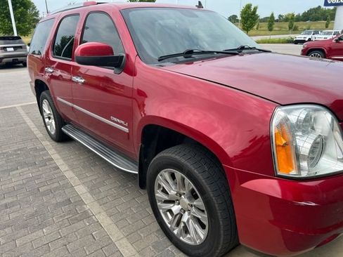 Used 2014 GMC Yukon Denali AWD/4WD image 6
