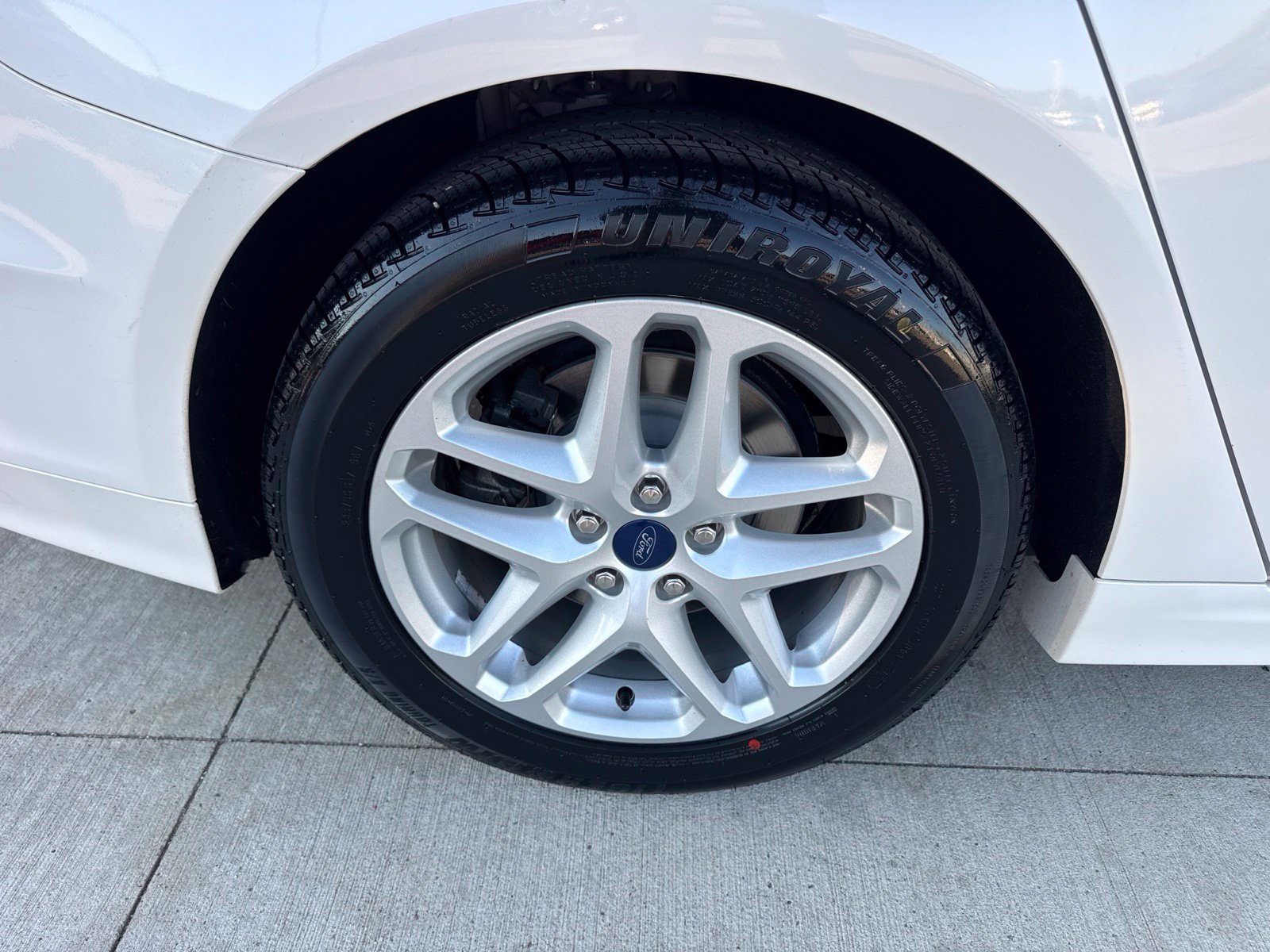 Used 2016 Ford Fusion SE w/ Equipment Group 202A FWD image 17