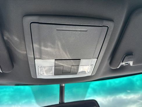 Used 2015 Ford Explorer Limited image 34