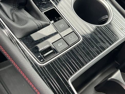 Used 2025 Toyota Sienna XSE image 24