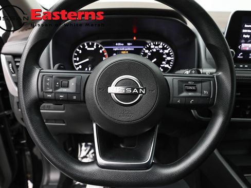 Used 2023 Nissan Rogue S AWD/4WD image 10