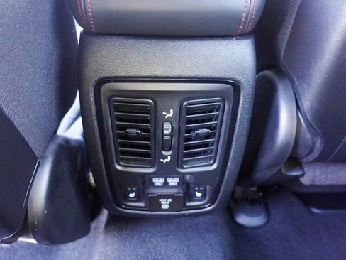 Used 2024 Dodge Durango GT image 27