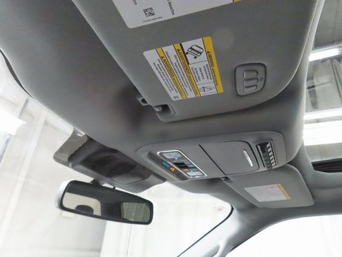 Used 2025 Ford F250 Lariat w/ Black Appearance Package image 26