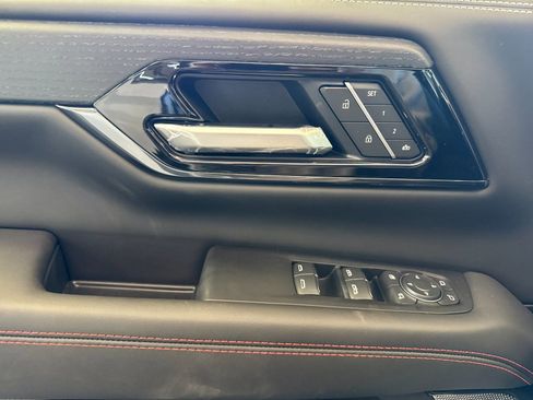 New 2026 GMC Yukon AT4 Ultimate AWD/4WD image 10