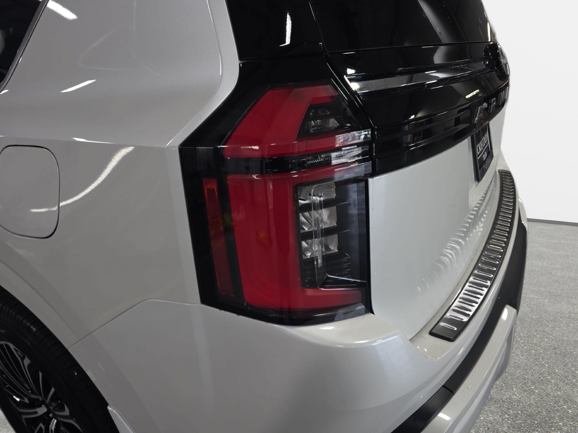 New 2026 Nissan Armada SL w/ Captain's Chari Seat Package AWD/4WD image 32