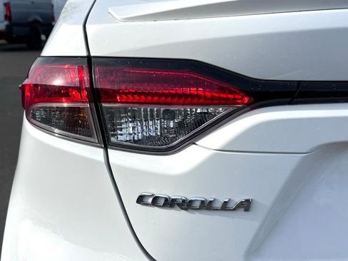 Used 2021 Toyota Corolla SE w/ Carpet Mat Package (TMS) image 7