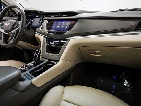 Used 2020 Cadillac XT5 Premium Luxury image 13