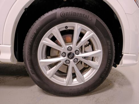 Used 2025 Audi Q3 2.0T Premium image 40