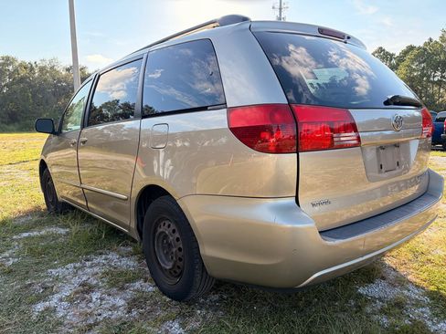 Used 2004 Toyota Sienna CE FWD image 2