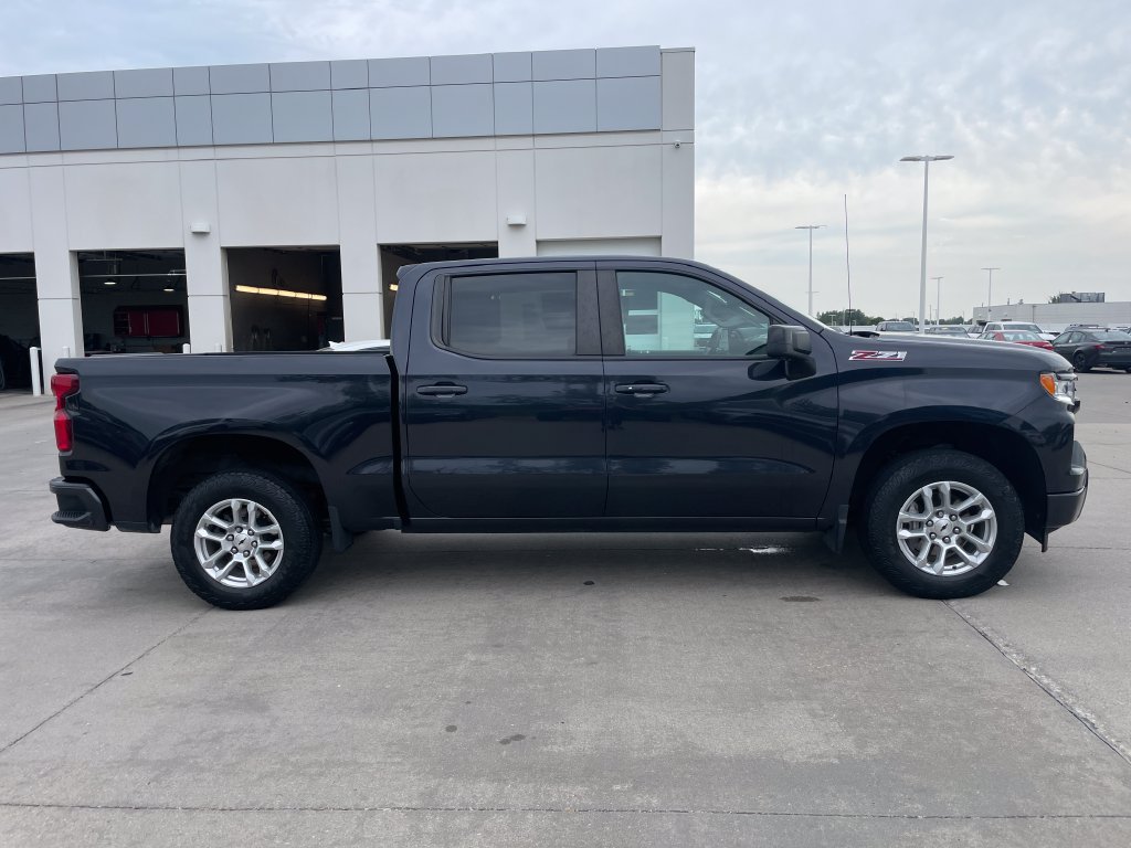 Used 2022 Chevrolet Silverado 1500 RST AWD/4WD image 6