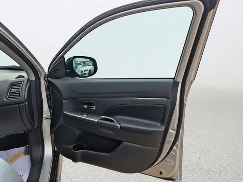 Used 2022 Mitsubishi Outlander Sport SE FWD image 26