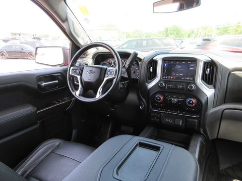 Certified 2019 Chevrolet Silverado 1500 LT Trail Boss AWD/4WD image 28