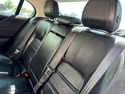 Used 2020 Jaguar XE S image 44