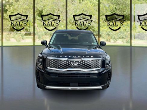 Used 2020 Kia Telluride LX FWD image 2