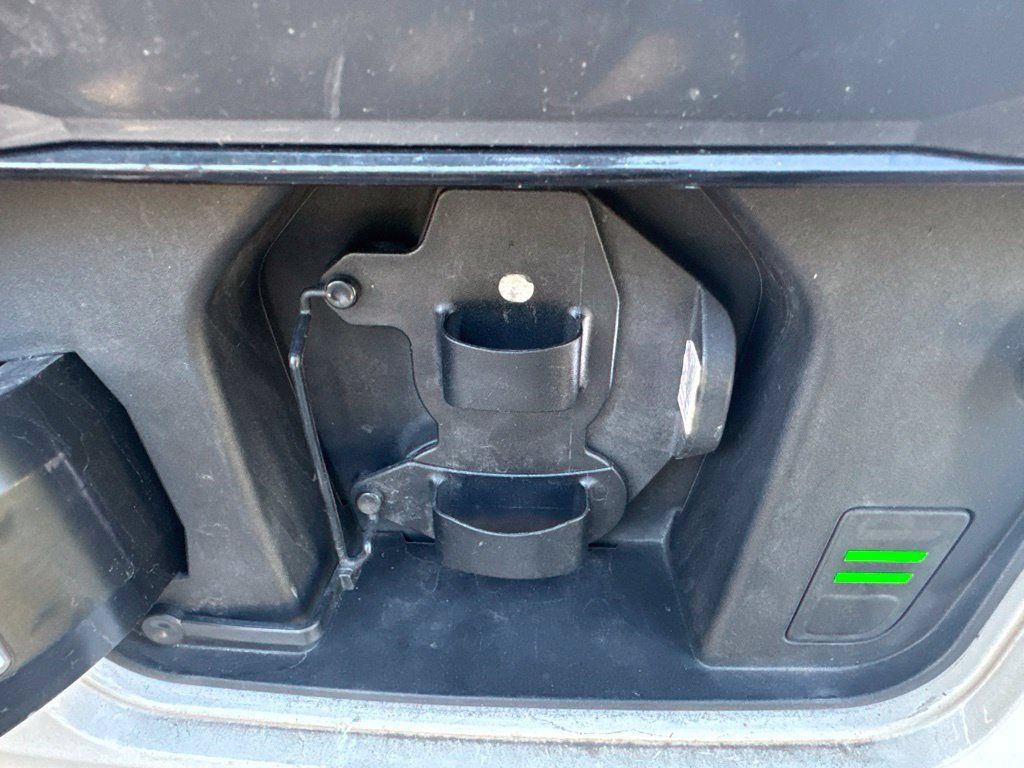 Used 2023 Kia Niro Wind w/ Wind Preserve Package FWD image 32