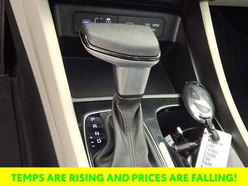 Certified 2025 Hyundai Tucson SE image 17