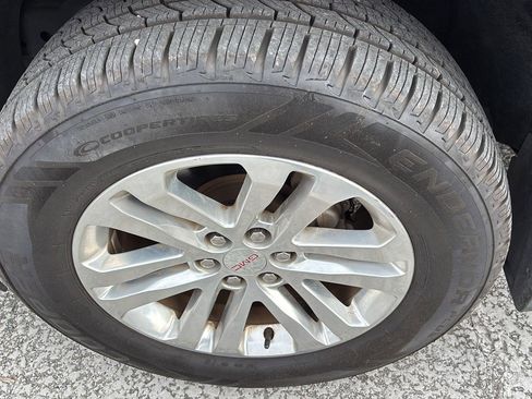 Used 2019 GMC Canyon SLT w/ Driver Alert Package image 12