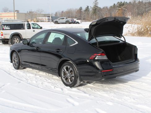 Certified 2023 Honda Accord EX image 7