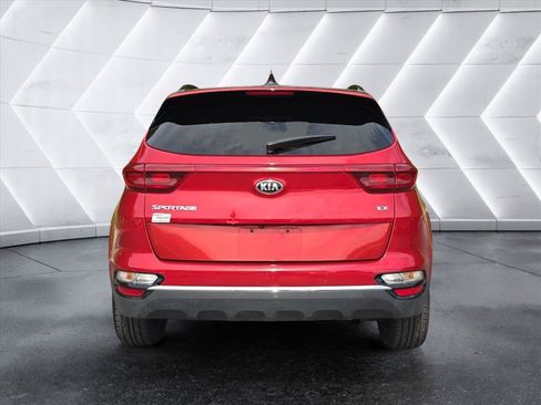Used 2021 Kia Sportage EX w/ EX Technology Package AWD/4WD image 4