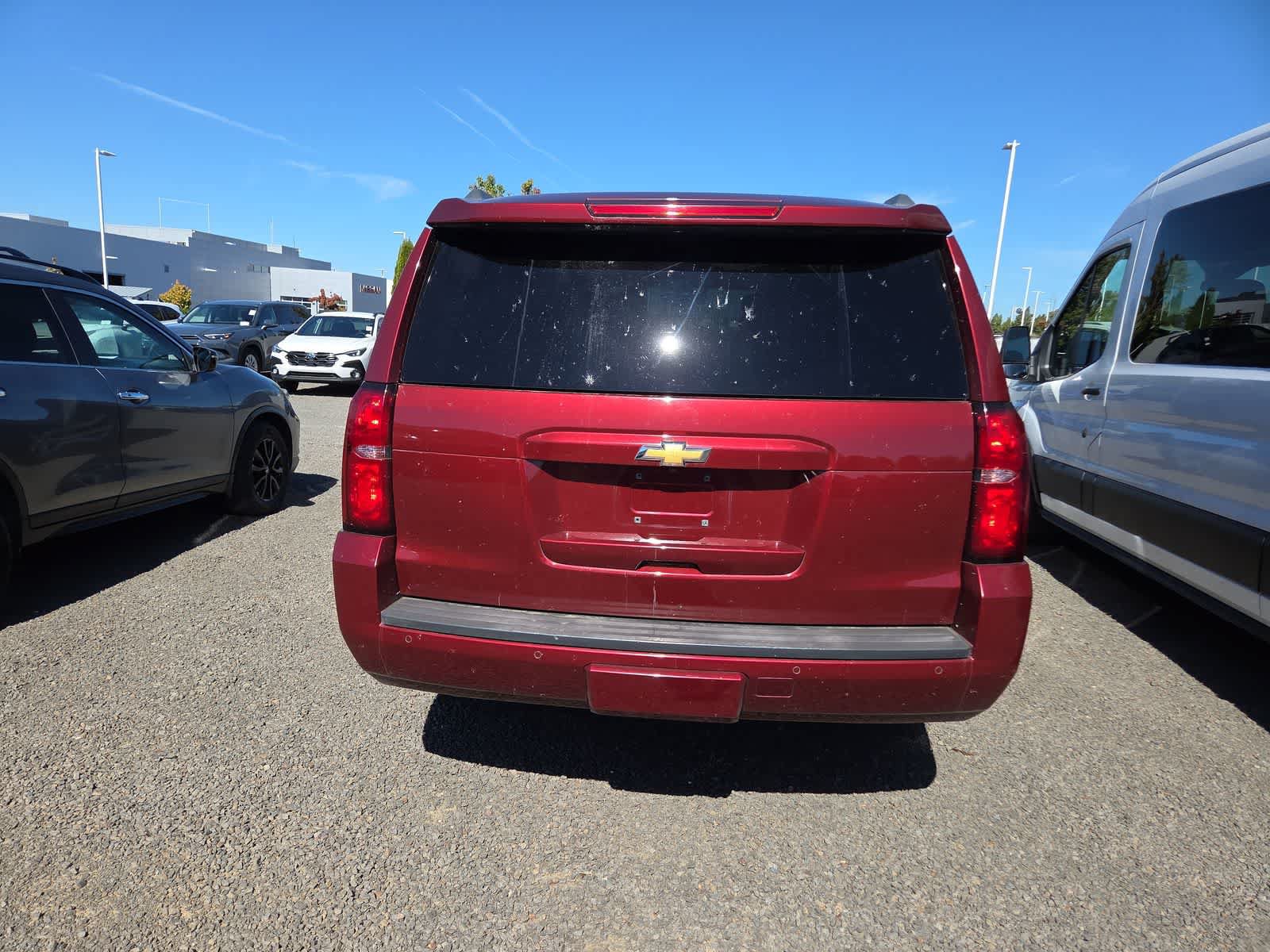 Used 2017 Chevrolet Suburban LT w/ Luxury Package RWD image 4