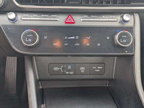 Used 2025 Hyundai Sonata SEL FWD image 21