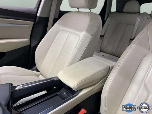 Used 2021 Audi e-tron Premium image 60