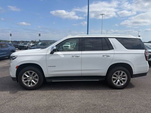 Used 2021 Chevrolet Tahoe Premier w/ Premium Package RWD image 2