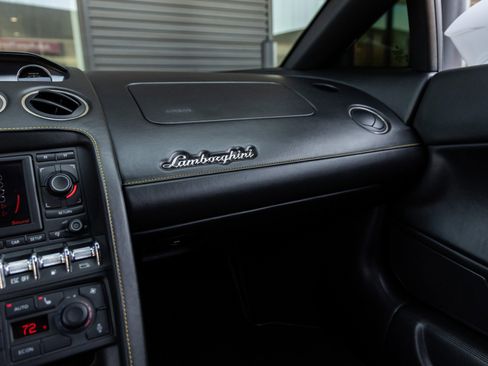 Used 2014 Lamborghini Gallardo LP 550-2 image 32