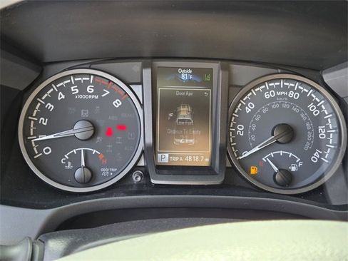 Used 2023 Toyota Tacoma TRD Sport w/ Technology Package image 19