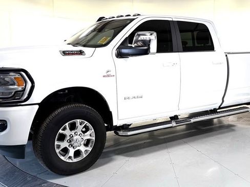 Used 2024 RAM 3500 Laramie AWD/4WD image 9