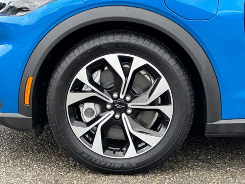 Certified 2025 Ford Mustang Mach-E Select image 28