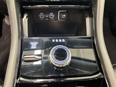 Used 2023 Jeep Grand Cherokee L Limited image 33