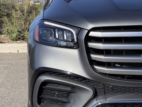 New 2026 Mercedes-Benz GLS 450 4MATIC image 7
