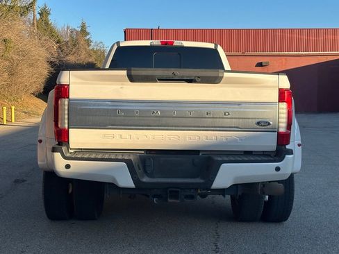 Used 2018 Ford F350 Limited image 3