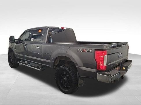 Used 2017 Ford F250 XLT w/ XLT Premium Package AWD/4WD image 2