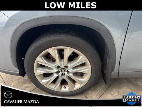 Used 2022 Toyota Highlander Limited image 14
