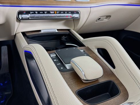 Certified 2022 Mercedes-Benz GLE 350 w/ AMG Line Exterior image 6