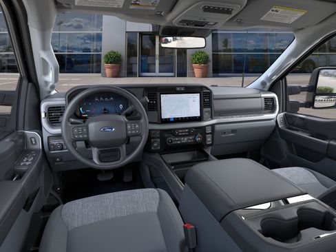 New 2026 Ford F250 XLT w/ XLT Premium Package AWD/4WD image 9