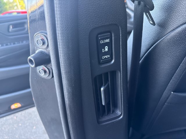 Used 2025 Honda Odyssey EX-L image 30
