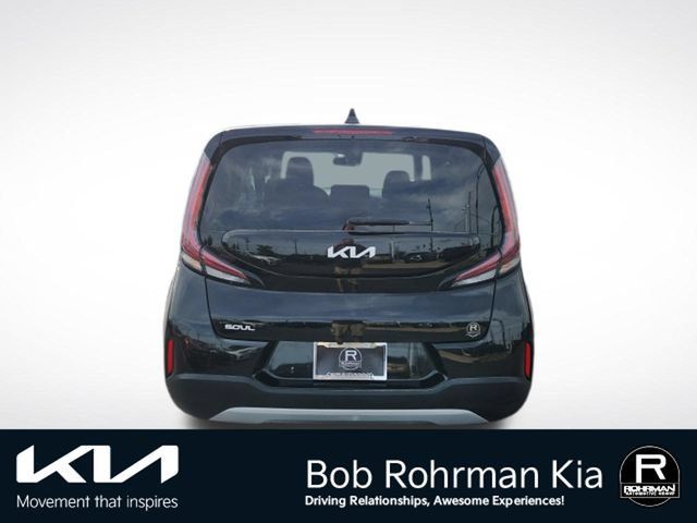 Used 2024 Kia Soul LX w/ Option Group 015 FWD image 5